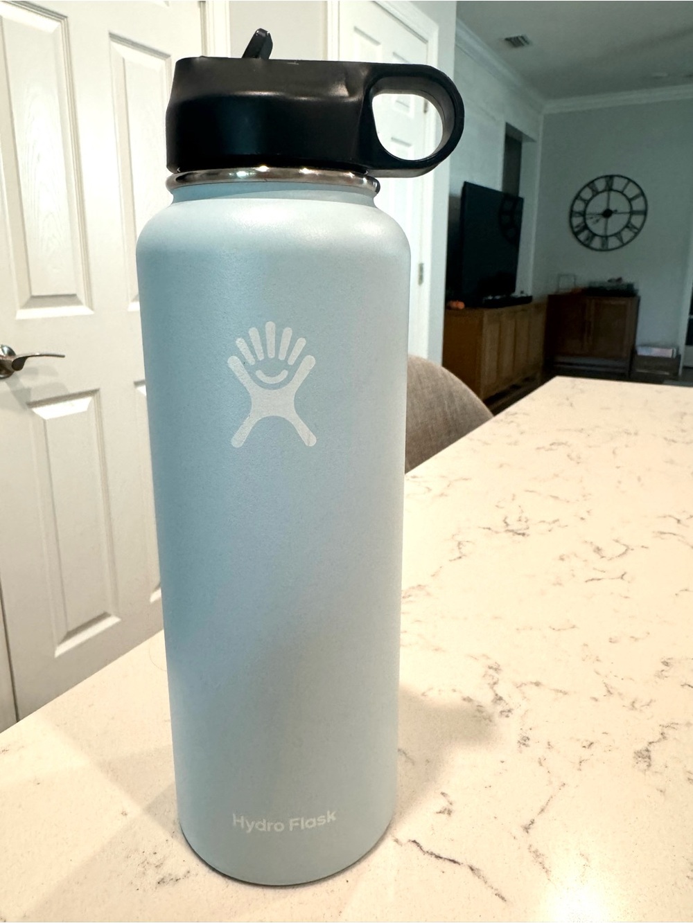 Hydro Flask 40oz Water Bottle Light Blue Flex Straw Cap
